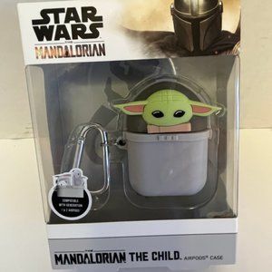 New in box Manddalorian the Child Star Wars, Airpods case, Gen 1 & 2, Clip